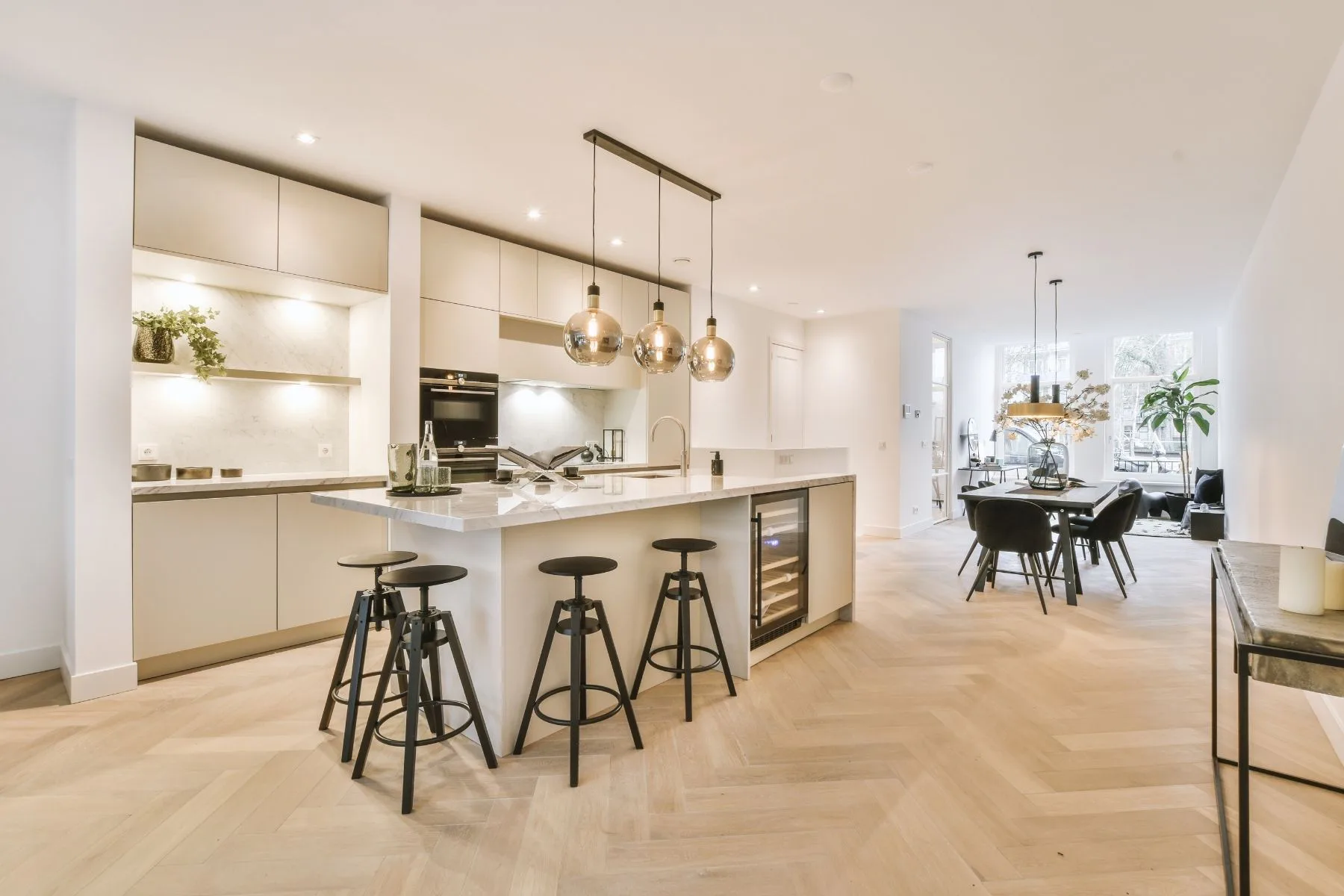 Undercabinet lighting in a North Idaho kitchen